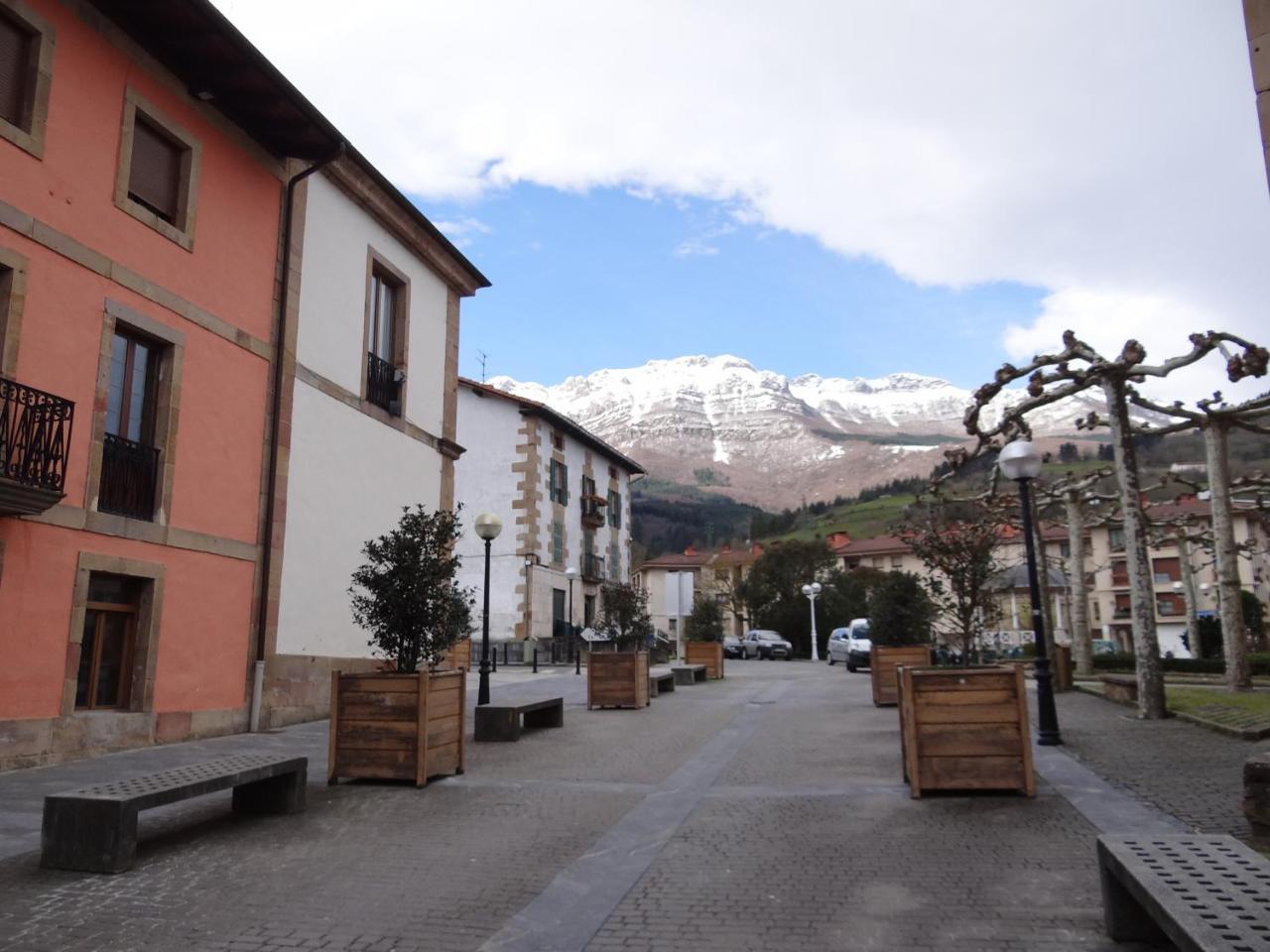 Hotel Ostatu Zegama Zewnętrze zdjęcie